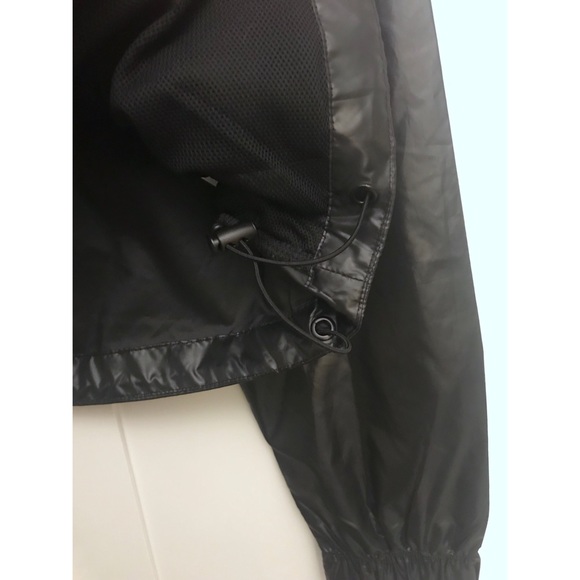 NEW Nike Windrunner Cropped Windbreaker Jacket - Picture 7 of 8